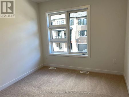 36 JOHN CANNING WAY E - Photo 4