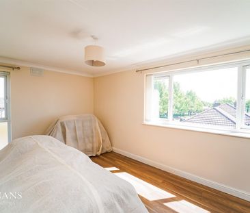 Bolton Road, Swinton, Manchester - Photo 1