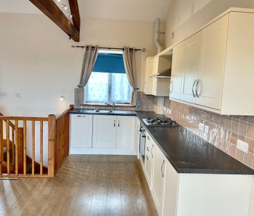 2 bedroom Spacious Two Bedroom Home to rent - Photo 6