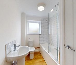 Royal Court, Pier Avenue, Whitstable, CT5 2SB, Kent - Photo 1