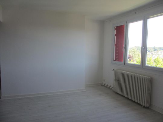 Location Appartement 4 pièces 71m² USSEL 19200 - Photo 1