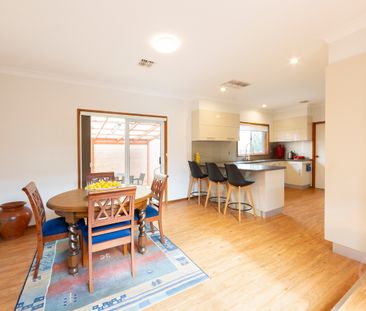 8 Fristrom Crescent, Lyneham - Photo 3