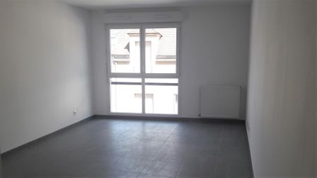 location Appartement T0 DE 32.99m² À LAGNY SUR MARNE - Photo 2