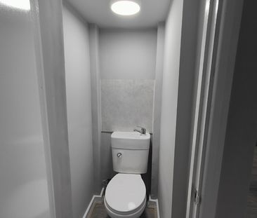 3 Bed Terraced House, Roxeth Green Avenue, HA2 - Photo 3