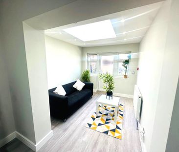 6 bedroom property to rent - Photo 1