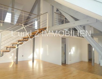 Auch WG geeignet ** Idyllischer Weitblick kombiniert mit schlichter Moderne plus Dachterrasse ! - Foto 1