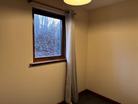 2 bedroom ground floor flat to rent - Photo 4