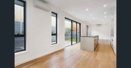 Charming 3-Bedroom Home! - Photo 4