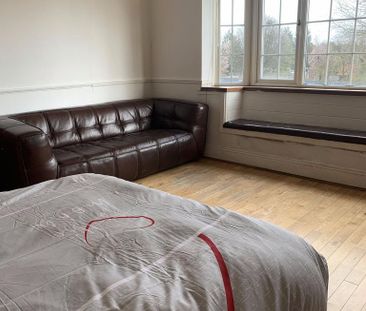 8 bedroom terraced house to rent - Photo 5