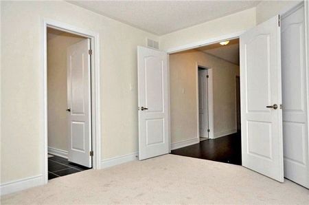 For Lease - 253 Rutherford Road, Bradford West Gwillimbury, Ontario - Photo 2