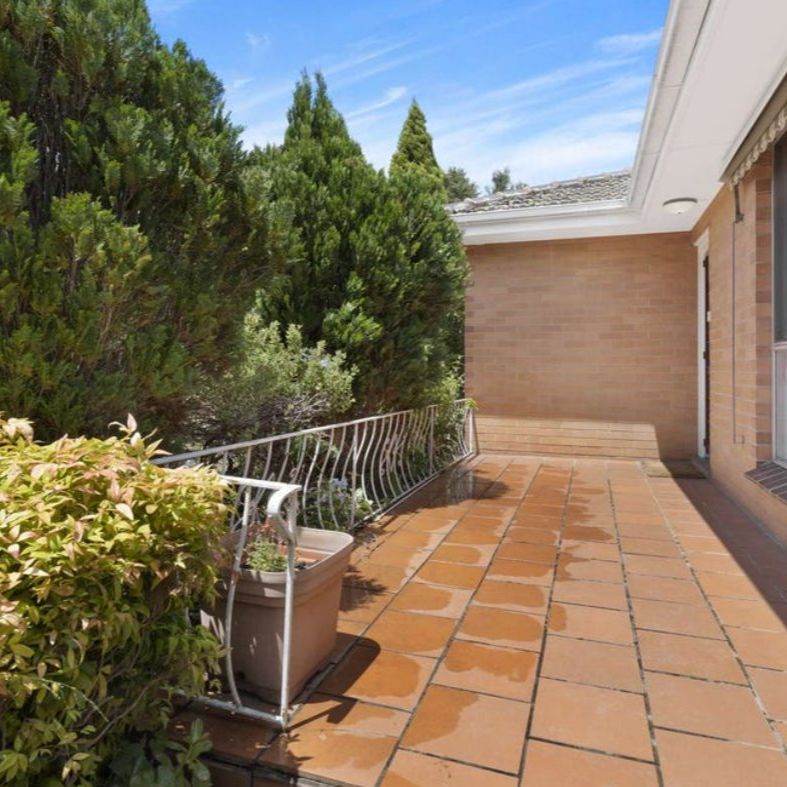 1/9 Iramoo Street, Balwyn - Photo 1