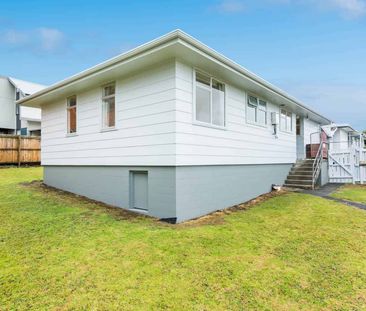 3 bedroom house, Northcote - Photo 1