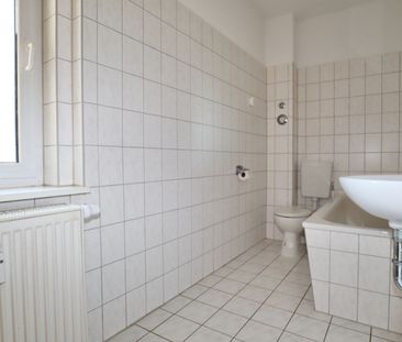 2-Raum • Einbauküche • Hell • Laminat • Tageslichtbad • Stellplätze... - Foto 1