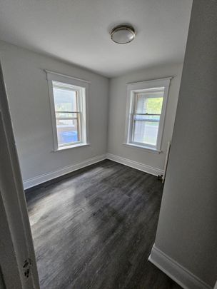For Lease - 983 Main Street Unit# 1, Hamilton, Ontario - Photo 1