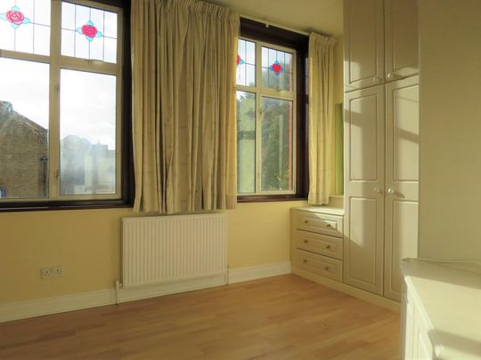 4 bedroom flat to rent - Photo 1