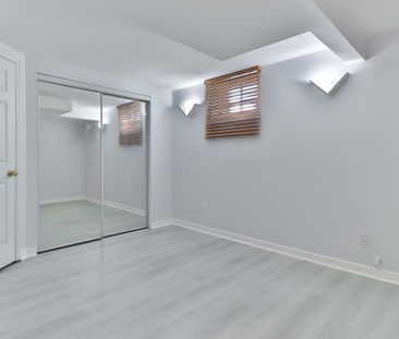 For Lease - 32 Christina Crescent, Toronto, Ontario - Photo 6