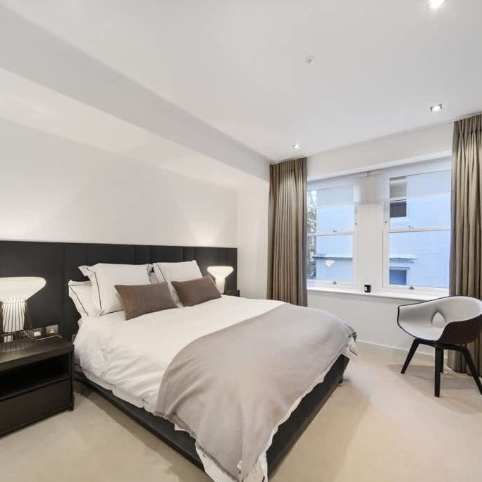 Aldwych Chambers, Essex Street, WC2R - Photo 1