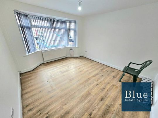 4 bedroom semi-detached house to rent - Photo 1