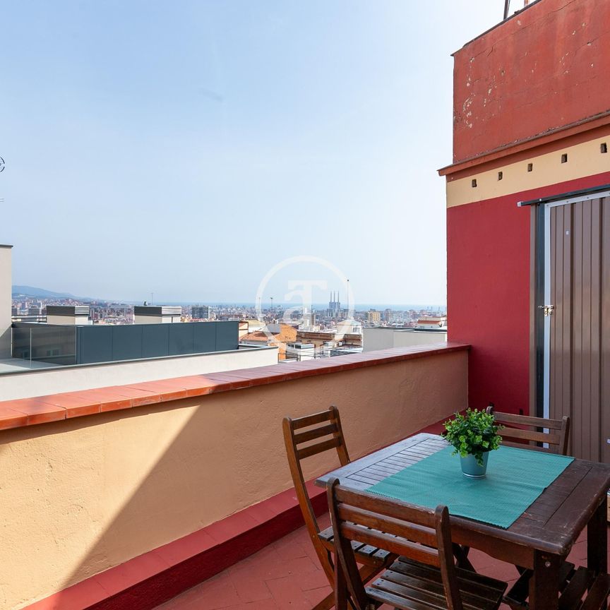 Ático de alquiler en Plaça Catalana, El Guinardó - Photo 1