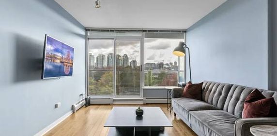 Furnished Spacious 1BD/1BA Apartment SHORT TERM - Photo 2