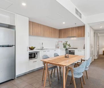 Fully Furnished Modern City Retreat with Resort Facilities - Photo 3