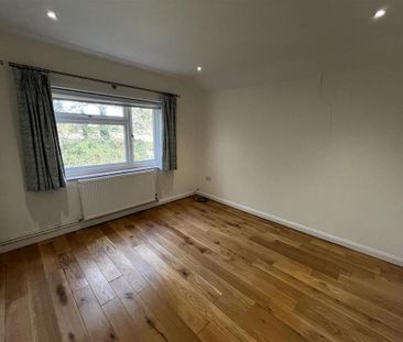 3 bedroom detached bungalow to rent - Photo 2