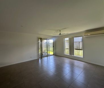 Fully Air Conditioned Modern Home - Photo 1