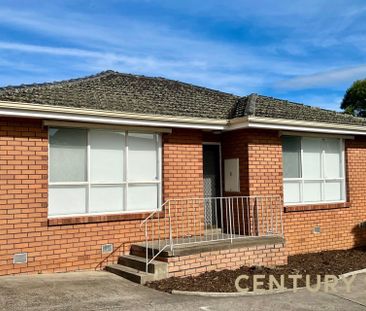 Modern 2-Bed Townhouse in Dandenong - Photo 2