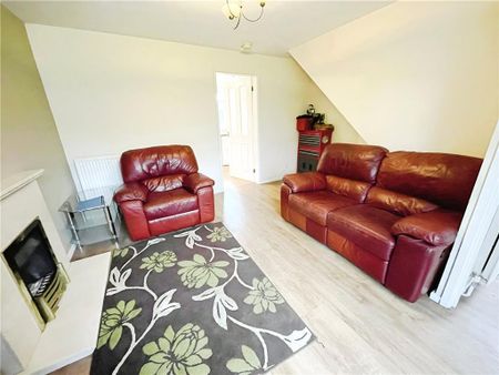 2 bedroom semi-detached house to rent - Photo 2