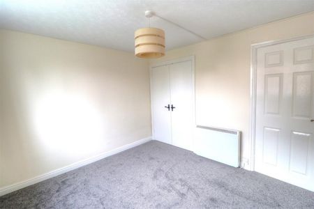 3 BED Flat To rent - Photo 4