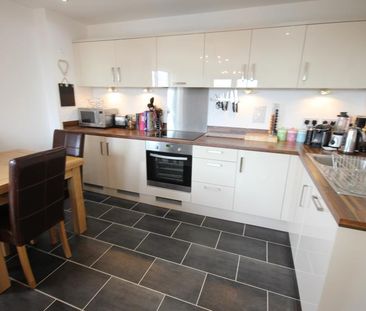 2 bedroom apartment to rent - Photo 2