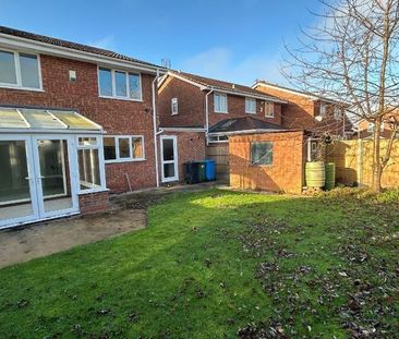 4 bedroom detached house to rent - Photo 5