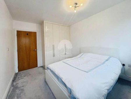 Simpson Close, Maidenhead, SL6 - Photo 2