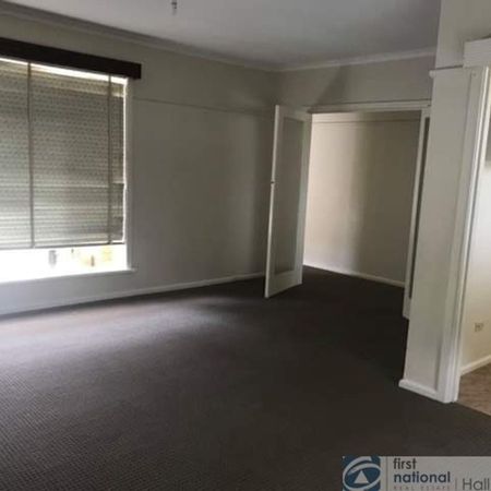 2 / 4 Third Avenue, Dandenong North - Photo 4