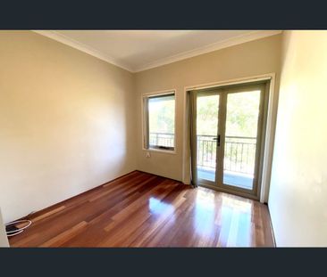 10 Wardell Road, Petersham, NSW 2049 - Photo 1