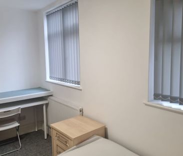 42 Leysdown Road SE93NB - Photo 5