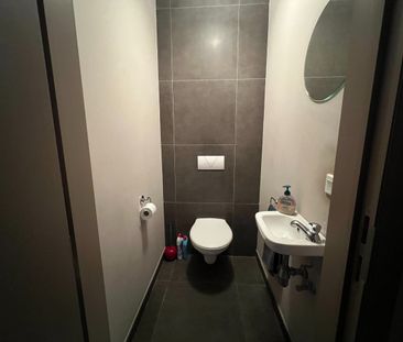 Gelijkvloers 2-slpk app met terras en garage in Alken - Photo 5