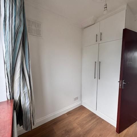4 bedroom terraced house to rent - Photo 1
