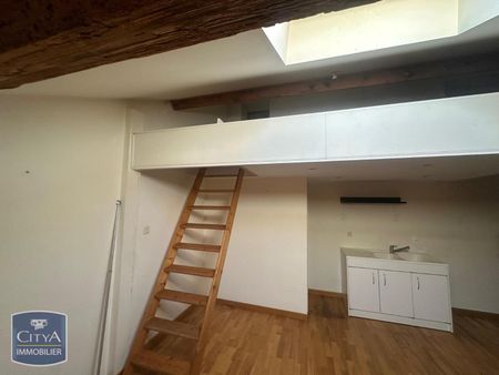 Location Appartement 1 pièce 22m² BOURG EN BRESSE 01000 - Photo 2