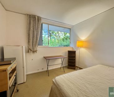 Location Appartement 1 pièce VILLE D AVRAY 92410 - Photo 2