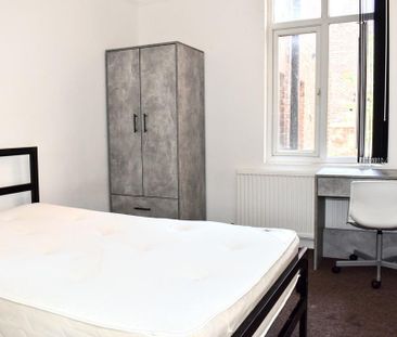 7 bedroom semi-detached house to rent - Photo 4