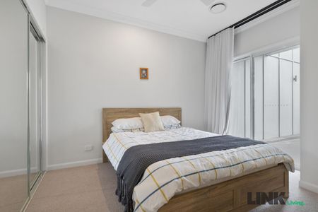3/27 Forbes Street, Hawthorne QLD 4171 - Townhouse For Rent | Domain - Photo 4