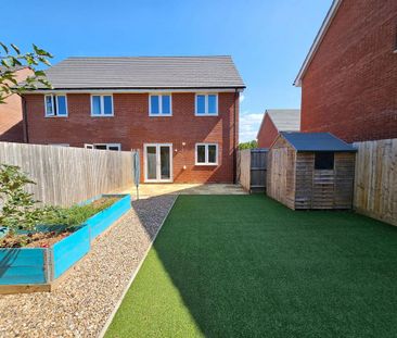 3 bedroom semi-detached house to rent - Photo 2