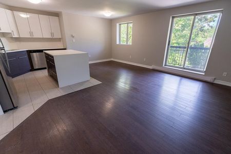 apartments at 349 Queenston Street - Photo 4