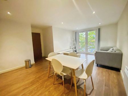 2 bedroom flat to rent - Photo 3