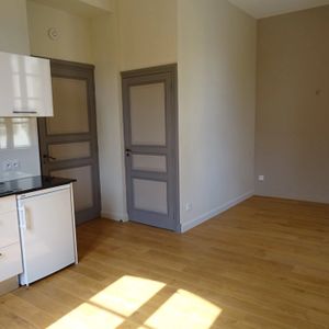 Location Appartement 1 pièce 21m² NARBONNE 11100 - Photo 2