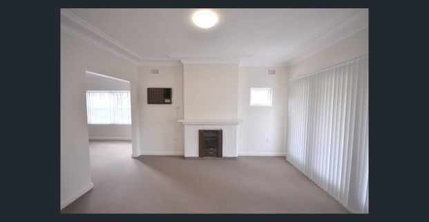 SPACIOUS FAMILY HOME - Photo 1