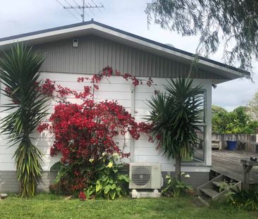 Family Home in Halfmoon Bay - Photo 4
