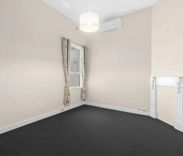 Charming Two-Bedroom Cottage in South Yarra's Heart! - Photo 1