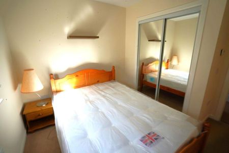 2 bedroom semi-detached house to rent - Photo 3